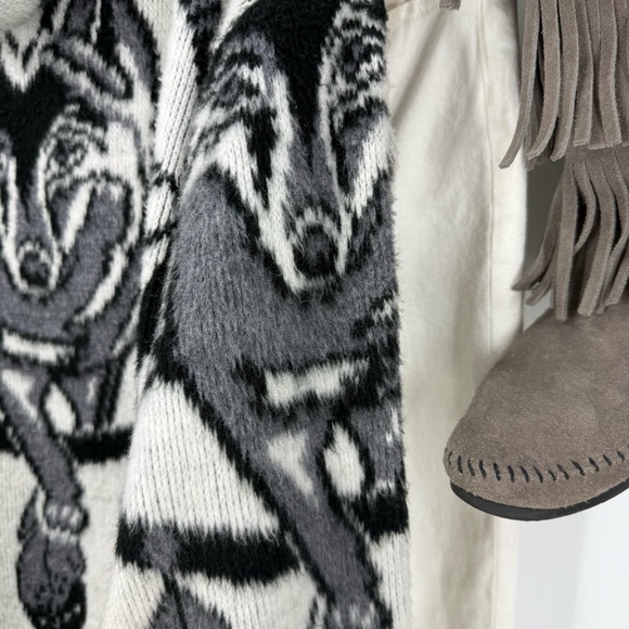 ARTESANIAS Tuntaquimba Native American Wolf print Wool Full Zip sweater jacket M - Picture 11 of 12